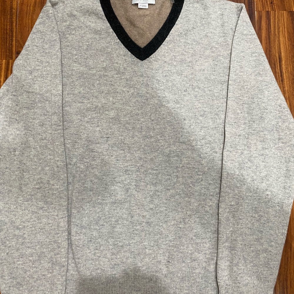 Beautiful 100% Cashmere Men’s XL V-Neck Sweater